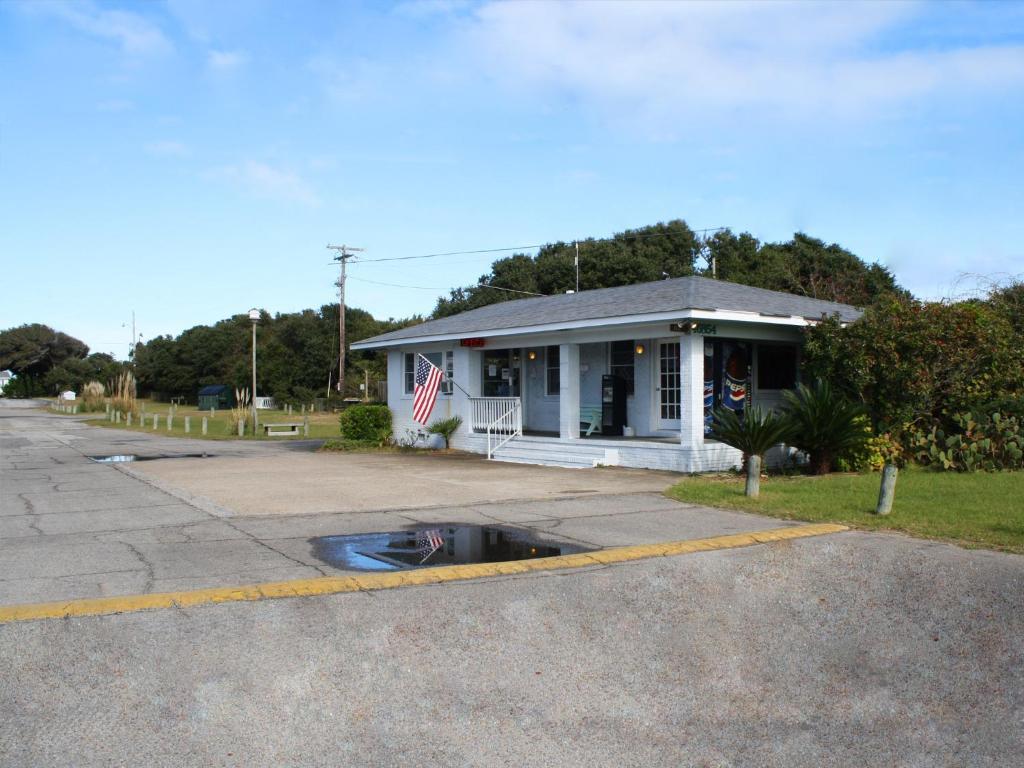 Falcon Motel Buxton Exterior photo