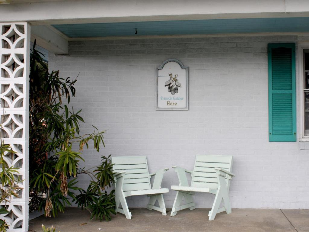 Falcon Motel Buxton Exterior photo